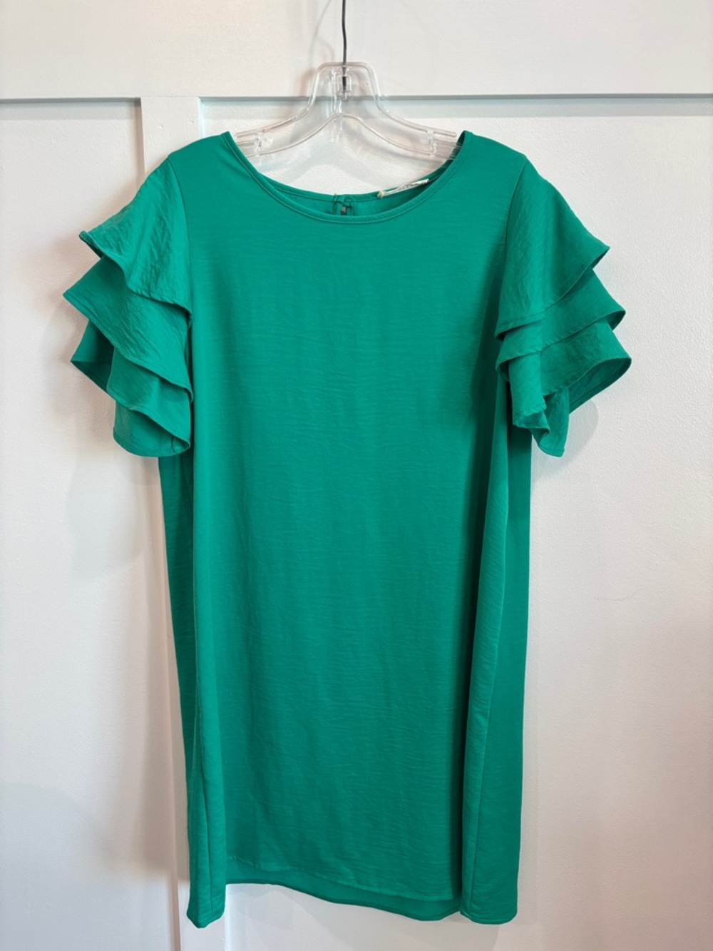 entro Emerald Green Ruffle Sleeve Dress